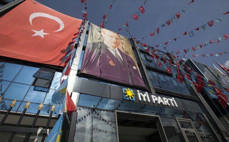 İYİ Parti'den 'billboard' açıklaması: 'Kampanyamız engelleniyor'