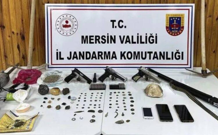 Mersin'de kaçak kazılarda ortaya çıkarılan 16 sikke ele geçirildi