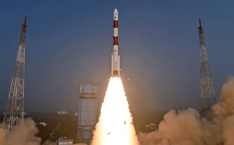 Hindistan kara delikleri incelemek için uydu fırlatan ikinci ülke