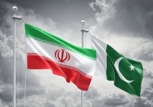 İran ve Pakistan krizi tatlıya bağladı: Büyükelçiler görev yerlerine dönüyor