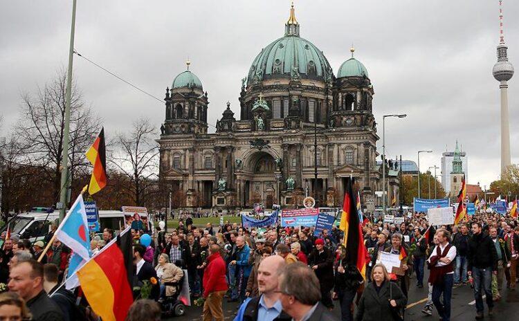Almanya siyaseti şokta: 'Naziler' üç eyalette iktidara yürüyor