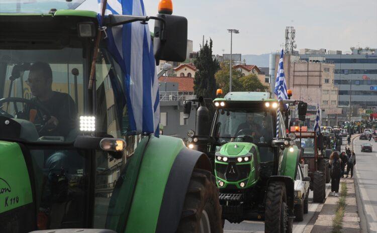 'Biz olmasak aç kalırsınız': Yunanistan'da çiftçiler sokağa döküldü