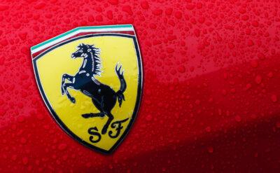 Ferrari hisseleri borsada Lewis Hamilton’la gaza bastı