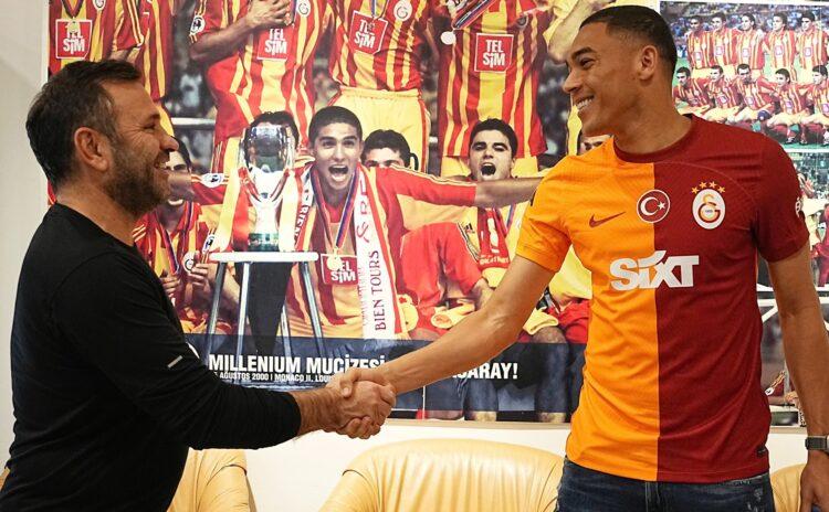 Galatasaray, Carlos Vinicius'u takdim etti: Sabırsızlanıyor