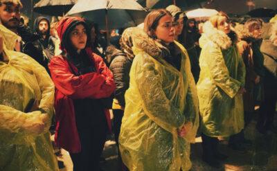 Depremin yıldönümünde halkın öfkesi siyasetçilere: Hepsini protesto ettiler