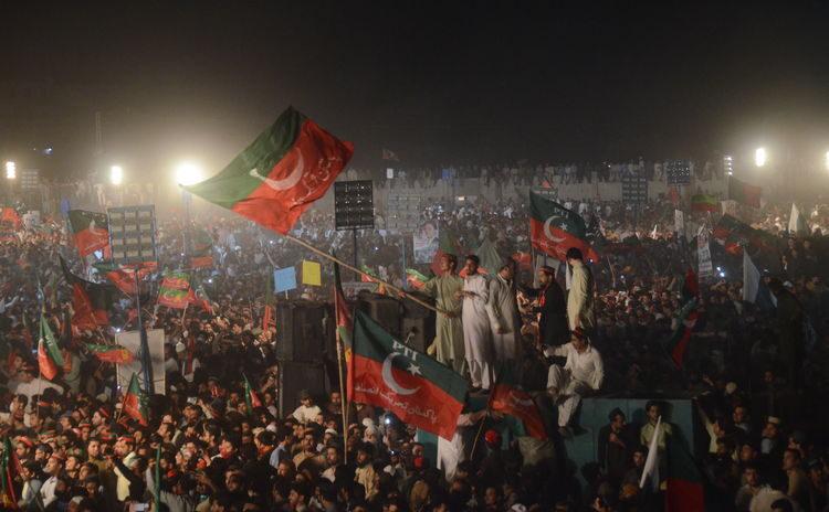 Pakistan'da İmran Han'a kötü haber: İki parti koalisyonda anlaştı