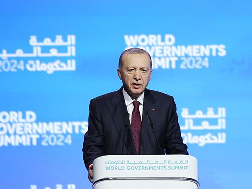 Erdoğan'ın aklı hep seçimde: Dubai'deki zirvede altı dakika belediyeciliğini övdü