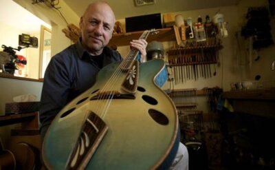 Mark Knopfler’in gitarları 315 milyon liraya satıldı
