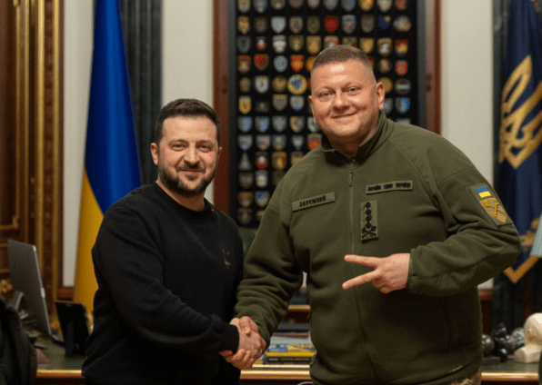 Ukrayna cephesinde deprem: Zelenski 'Demir Generali'ni görevden aldı