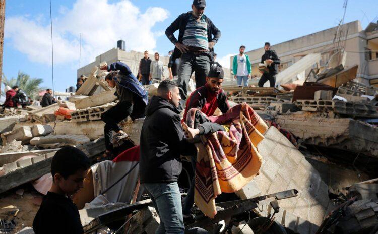 İsrail yine Gazze'de yardım kuyruğunu hedef aldı: En az 20 ölü