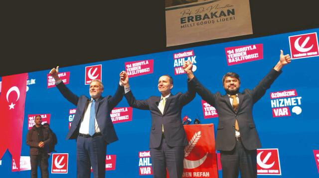 Erbakan'dan AK Parti’yle aynı gün İstanbul mitingi: Erdoğan'a ‘Yolunu şaşırmış birine rozet taktınız’ yanıtı
