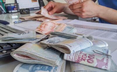 Yabancı TL’ye dönmek için kuyruğa girdi, Türkiye’ye dolar yağıyor