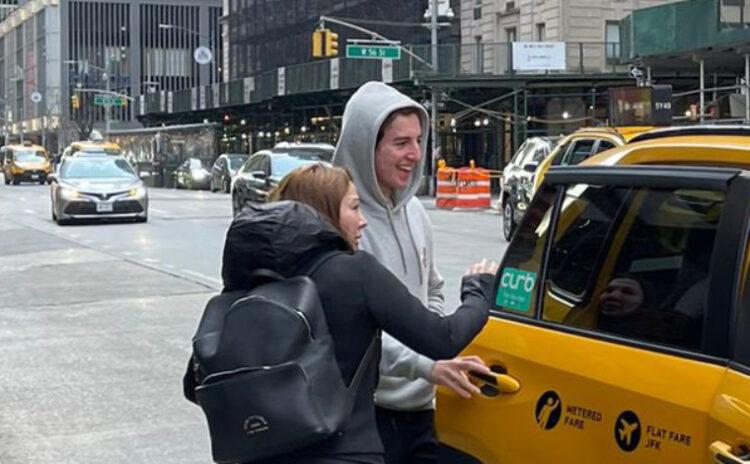 Kederli babaya kan parası teklif eden anne-oğulun New York'ta yüzü gülüyor