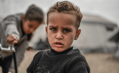 Gazze’de çocuklar bombardımanla açlıkla sınanıyor