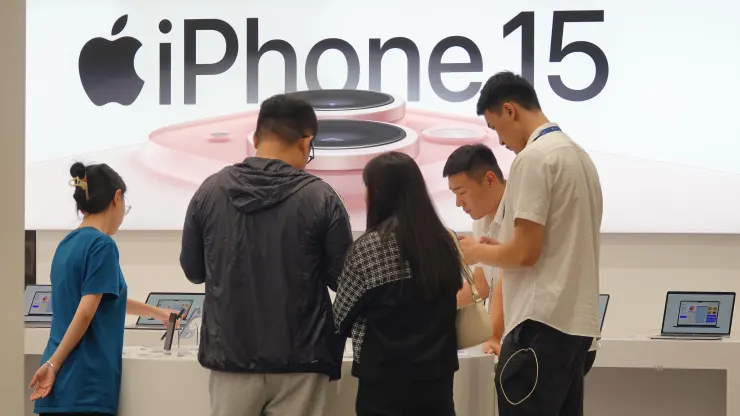 iPhone satışları yüzde 24 düşünce Apple Çin'deki hakimiyetini kaybetti