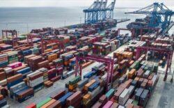 İhracat artıp ithalat düşünce dış ticaret açığı yüzde 44.2 azaldı