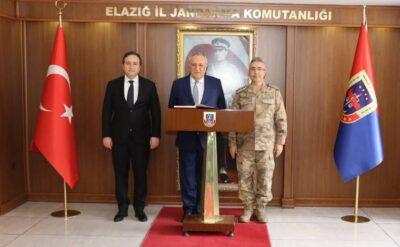 Mehmet Ağar Elazığ’da Cumhurbaşkanı gibi