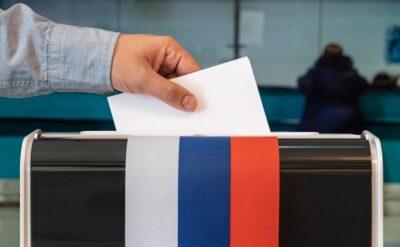 Rusya’da seçimlerin ilk günü olaylı geçti: Sandıklara sabotaj girişimi