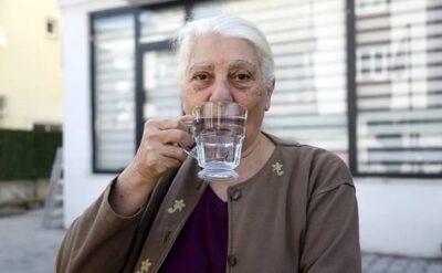 80 yıldır yağmur suyu içiyor: Çayı güzel, kahvesi köpüklü olur