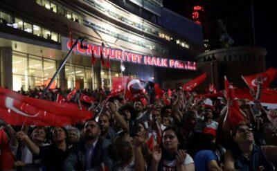 Seçimin galibi CHP: Hem birinci parti oldu, hem de 100’den fazla yeni belediye kazandı