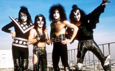 Rock grubu Kiss müzik kataloğunu 300 milyon dolara sattı