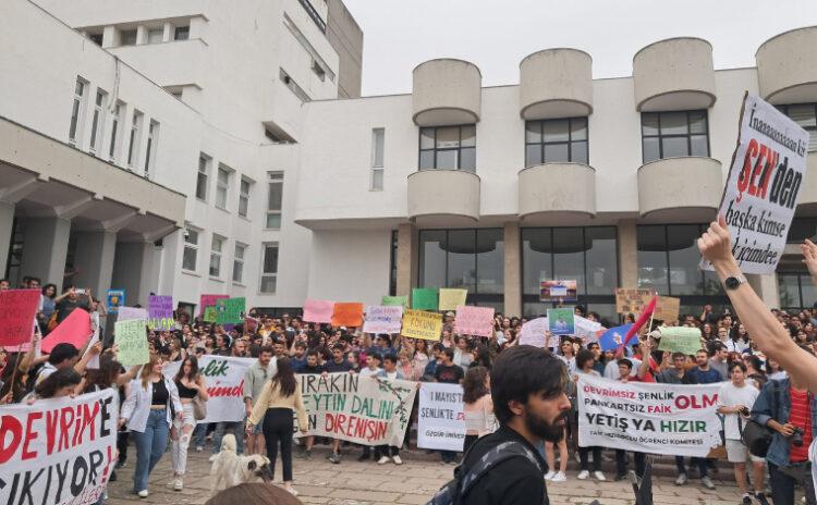 ODTÜ'de bahar şenliği protestoları: Öğrenciler 'Devrim'de ısrarcı, 'rektörlük randevu dahi vermiyor'