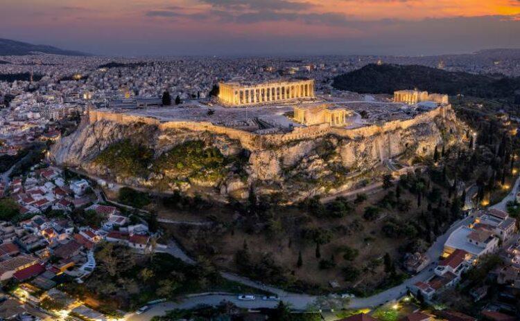 Akropolis'e 5 bin euroluk özel tur Yunanistan'ı ayağa kaldırdı