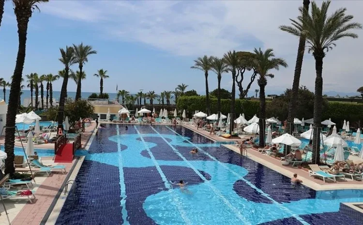 Bayram Antalya'da turizmi daha da hareketlendirdi, yüzde 100 doluluklar bekleniyor