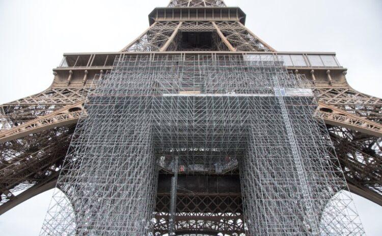 Eiffel Kulesi paslanıyor: İşçilerden grev tehdidi