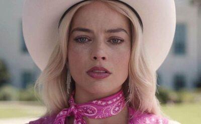 Barbie şimdi de Sims oynayacak