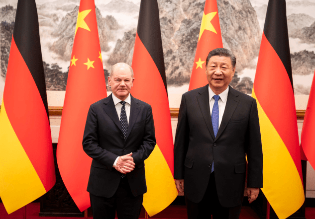 İnce ip üstünde dans: Dünyanın gözü Ortadoğu'da, Almanya başbakanı Çin'de