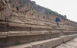 Sillyon antik kentinde 10 bin kişilik stadyum gün yüzüne çıkarılıyor