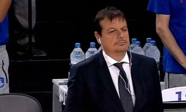 Ergin Ataman: Benim tek yaptığım şey Fenerbahçe'yi yenip ellerinden kupa almak