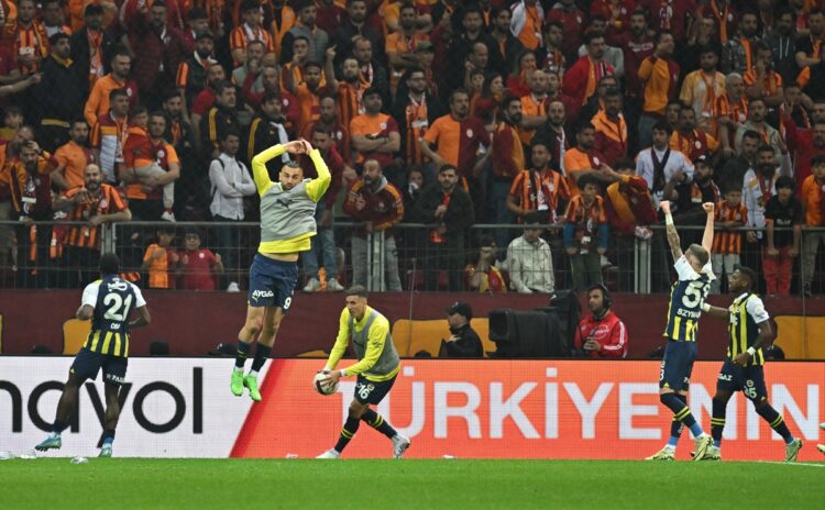 Galatasaray'ın serilerine Fenerbahçe son verdi