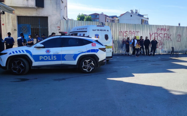 Beyoğlu'nda kadın cinayeti: Aynı silahla intihar girişiminde bulundu