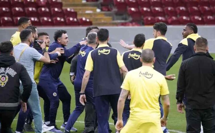 Fenerbahçe'de ikisi futbolcu toplam beş kişi ifadeye çağrıldı