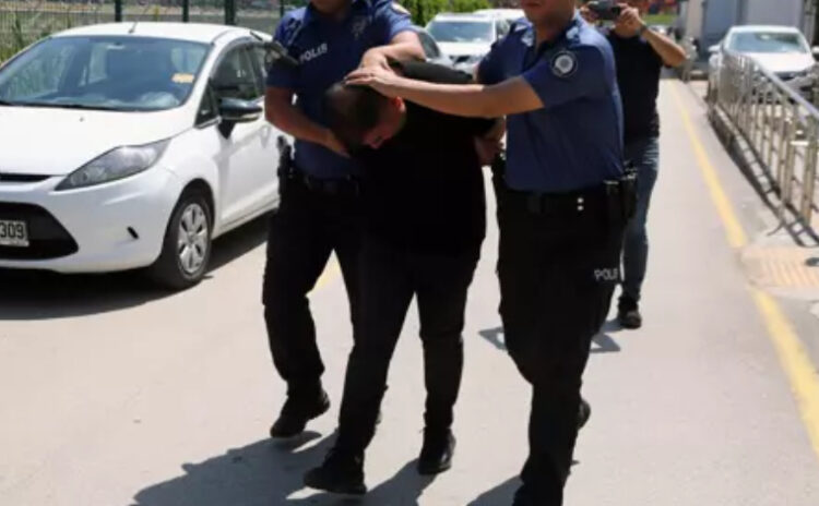 Kırmızı Bülten'le aranıyordu, Adana'da yakalandı, 20 bin lira verdi, serbest bırakıldı!