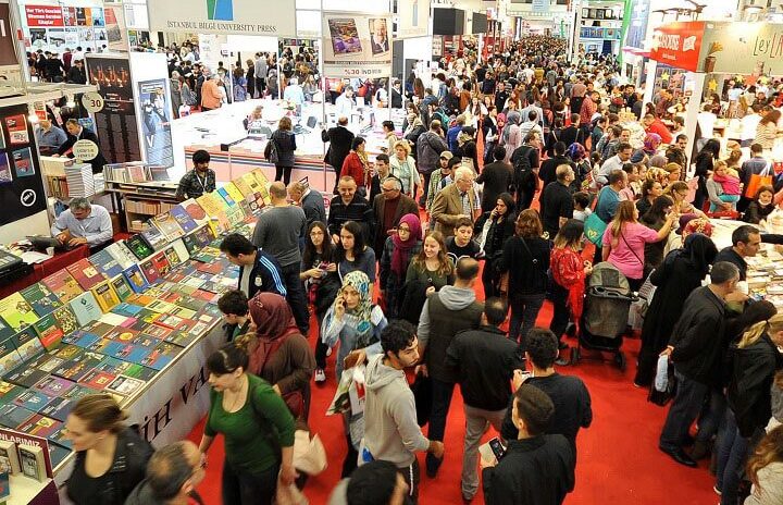 Erzurum Kitap Fuarı'nda belediyenin sansür girişimi tepkilerle engellendi