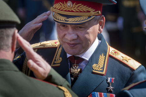 Putin Savunma Bakanı Şoygu'yu görevden aldı; yerine ekonomist getirdi