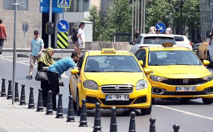 İstanbul’a 2 bin 500 eTaksi geldi ama taksi kavgası bitmedi