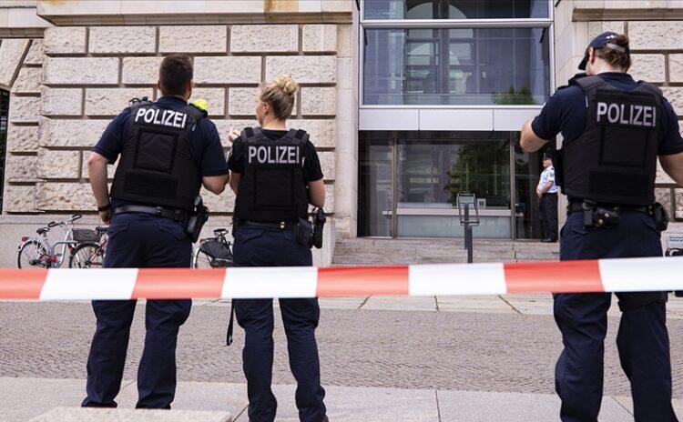 Neo-Nazi alarmı: Almanya'da bir haftada üç politikacıya saldırı
