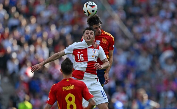İspanya, Hırvatistan karşısında üç puanı üç golle aldı