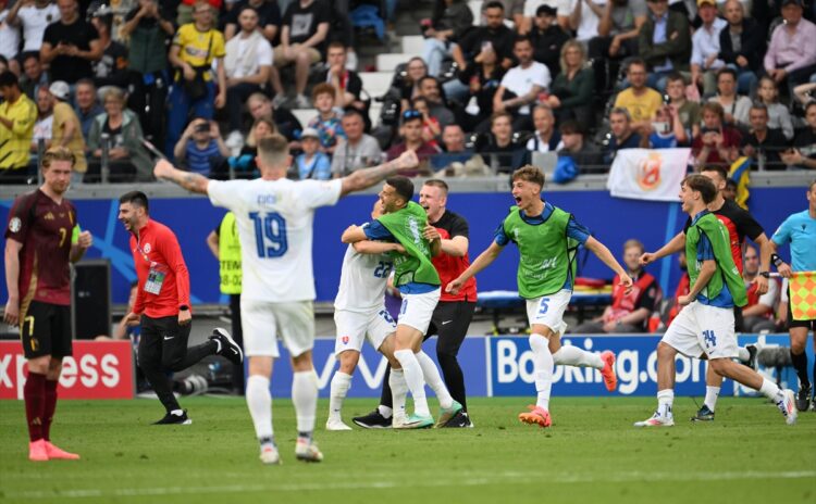 EURO 2024'te ilk sürpriz Halil Umut Meler'in yönettiği maçta geldi: Slovakya, Belçika'yı devirdi