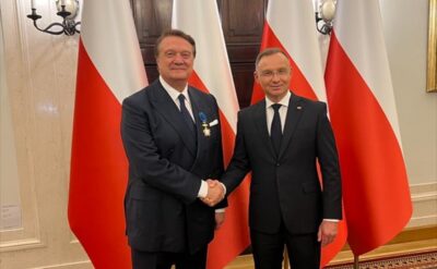 Hasan Arat’a Polonya’dan Üstün Liyakat Madalyası