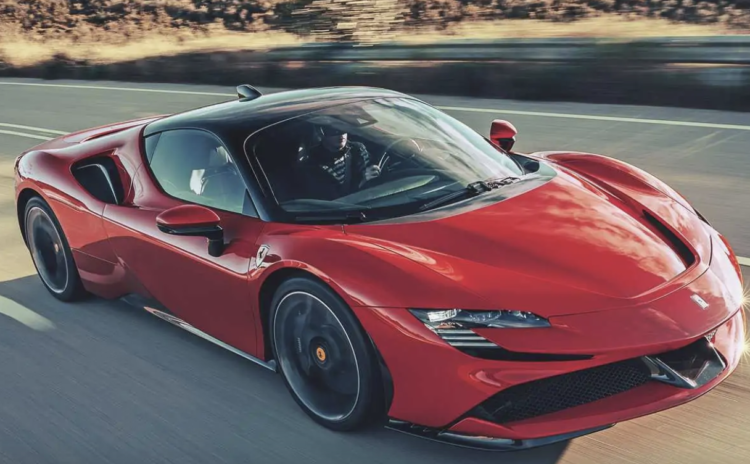 Karşınızda ilk elektrikli Ferrari: Fiyatı yarım milyon euroya ulaşacak