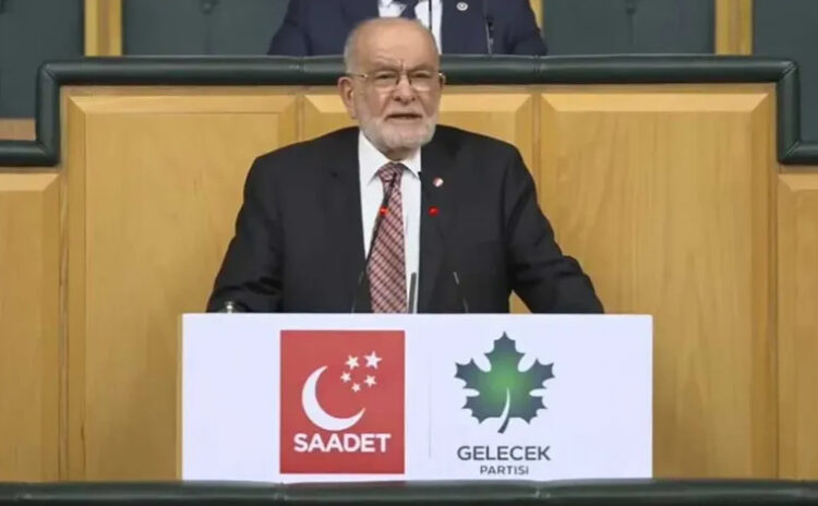 Karamollaoğlu son kez kürsüden seslendi, olağanüstü kongre ertelendi