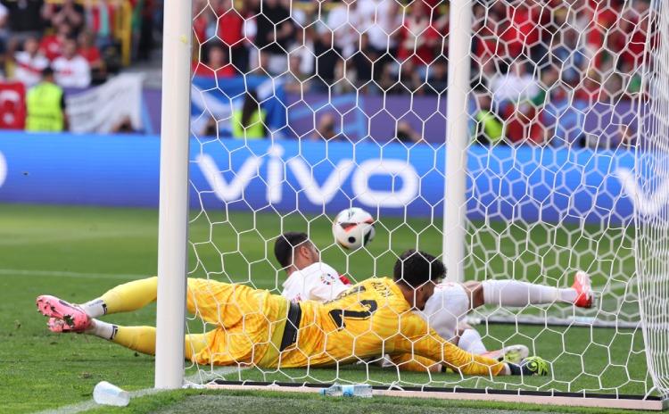Portekiz'e karşı milli hüzün! İş son maça kaldı