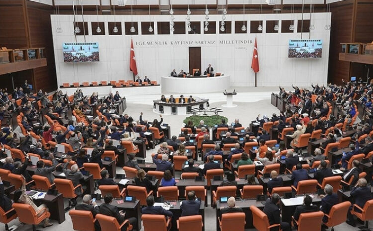 AK Parti transfer pazarını açtı, bu hafta İyi Parti ve Gelecek Partisi'nden katılımlar olacak