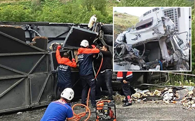 Bitlis'te kaza: İki ölü, dördü ağır 30 yaralı