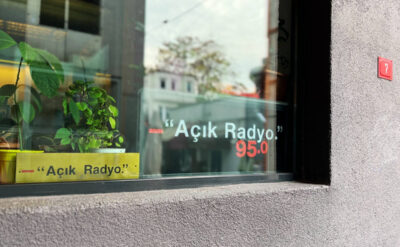 RTÜK’ten Açık Radyo’ya bir ‘soykırım’ cezası daha: 29 yıllık radyonun lisansı iptal edildi